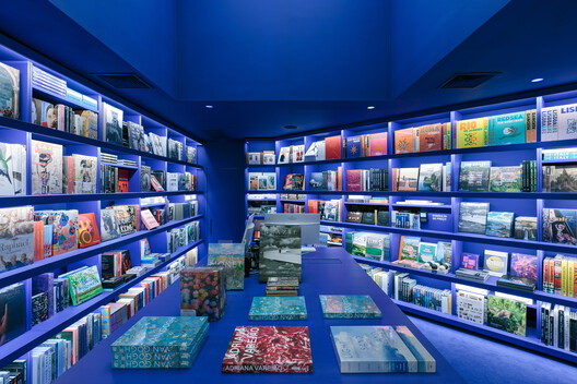 Livraria da Vila Artes / ARCHITECTS OFFICE Livraria da Vila Artes / ARCHITECTS OFFICE - Exterior Photography, Shelving