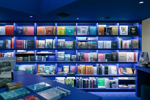 Livraria da Vila Artes / ARCHITECTS OFFICE Livraria da Vila Artes / ARCHITECTS OFFICE - Exterior Photography, Shelving