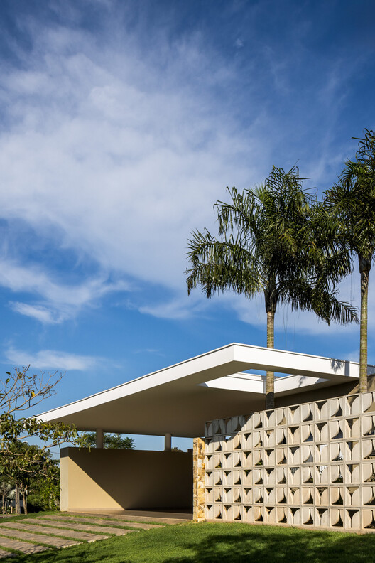 Casa Refugio / Elisa Porto Arquitetura - Imagen 6 de 31