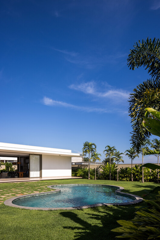 Refuge House / Elisa Porto Arquitetura Refuge House / Elisa Porto Arquitetura - Image 9 of 31