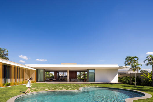 Refuge House / Elisa Porto Arquitetura Refuge House / Elisa Porto Arquitetura - Image 16 of 31