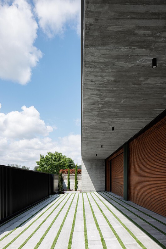 Linha House / Ricardo Azevedo Arquitecto Linha House / Ricardo Azevedo Arquitecto - Image 7 of 31