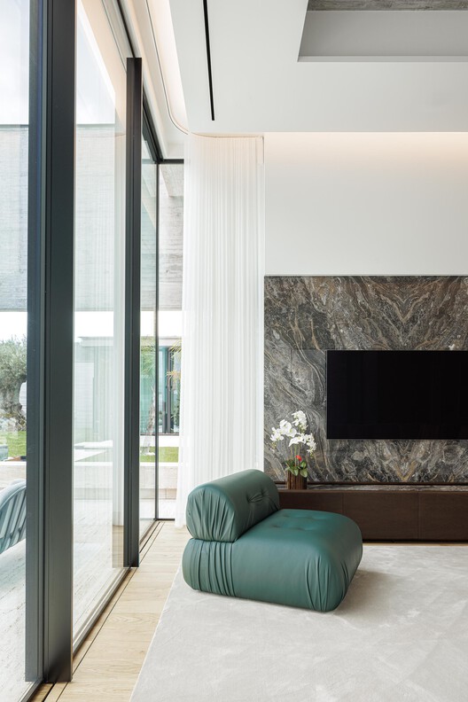 Linha House / Ricardo Azevedo Arquitecto Linha House / Ricardo Azevedo Arquitecto - Interior Photography, Sofa, Chair