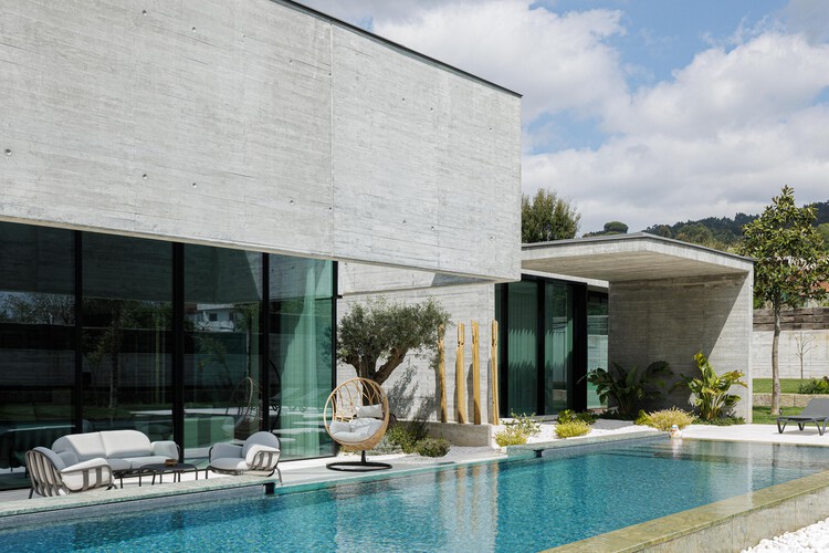Linha House / Ricardo Azevedo Arquitecto