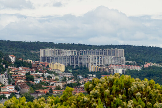 Alcatraz on the Hill: The Rise and Afterlife of Trieste's Rozzol Melara Alcatraz on the Hill: The Rise and Afterlife of Trieste's Rozzol Melara - Image 9 of 24