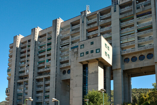 Alcatraz on the Hill: The Rise and Afterlife of Trieste's Rozzol Melara Alcatraz on the Hill: The Rise and Afterlife of Trieste's Rozzol Melara - Image 6 of 24