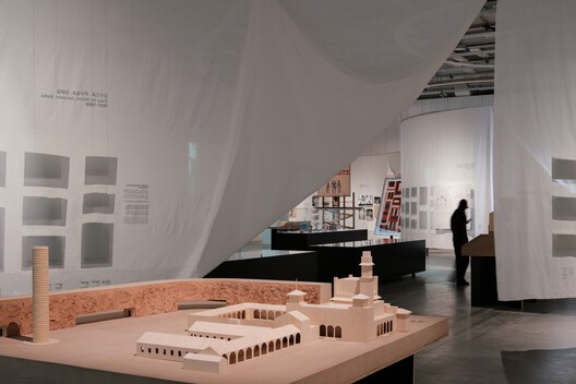 "The Poetics of Survival": OPEN Architecture Designs Lina Bo Bardi's First Exhibition in China - Image 19 of 31