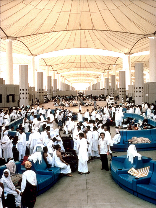 From Tent to Terminal: Bedouin Craft in Contemporary Infrastructure - Image 8 of 11