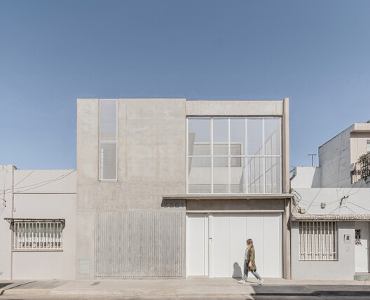 How to Inhabit a Territory: 10 Houses Shaped by Argentina's Landscapes - Image 25 of 31