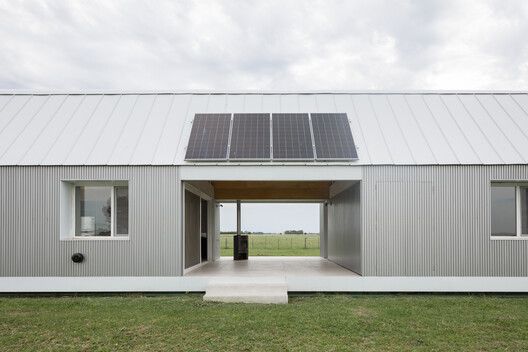 How to Inhabit a Territory: 10 Houses Shaped by Argentina's Landscapes - Image 14 of 31