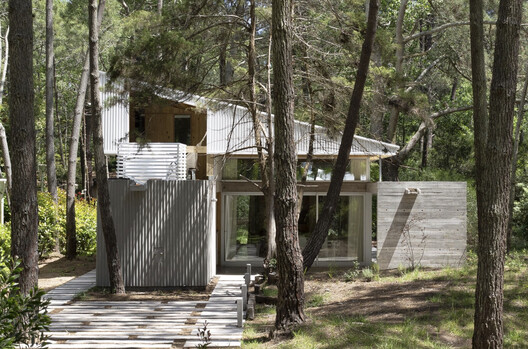 How to Inhabit a Territory: 10 Houses Shaped by Argentina's Landscapes - Image 16 of 31