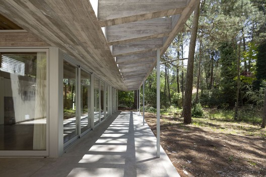 How to Inhabit a Territory: 10 Houses Shaped by Argentina's Landscapes - Image 17 of 31