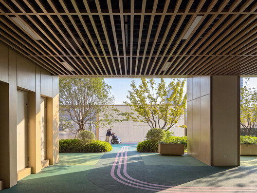 Shanghai Guohua Heyuejia International Senior Living Centre, Continuing Care Retirement Community / GN Architects Shanghai Guohua Heyuejia International Senior Living Centre, Continuing Care Retirement Community / GN Architects - Image 4 of 30