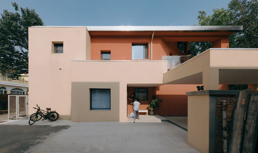 House of  Rasing the Umbrella / Chaoffice - Exterior Photography, Facade, Balcony