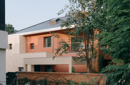 House of  Rasing the Umbrella / Chaoffice - Exterior Photography