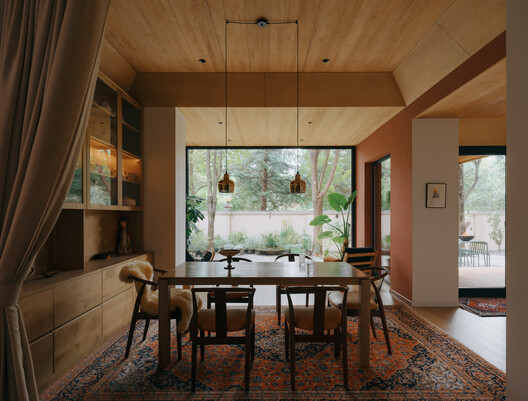 House of  Rasing the Umbrella / Chaoffice - Interior Photography, Dining room, Wood, Table, Lighting, Chair