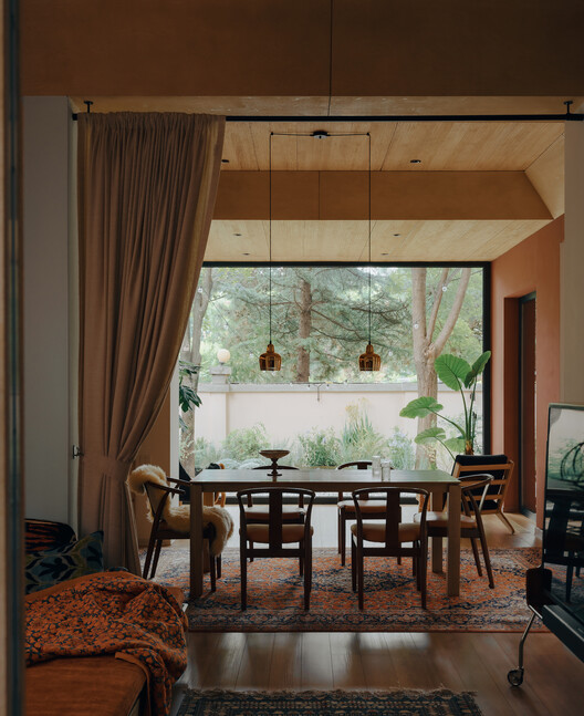 House of  Rasing the Umbrella / Chaoffice - Interior Photography, Dining room, Wood, Table, Lighting, Chair