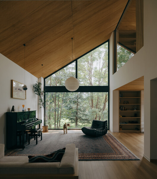 House of  Rasing the Umbrella / Chaoffice - Interior Photography, Wood, Lighting, Glass, Chair