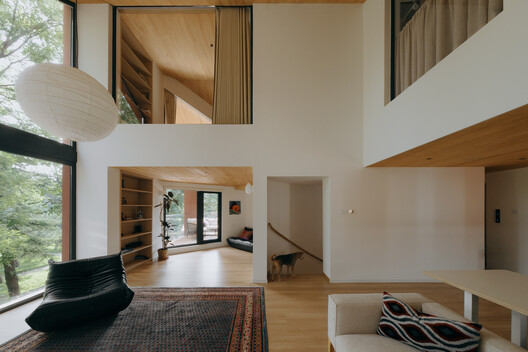 House of  Rasing the Umbrella / Chaoffice - Interior Photography, Wood