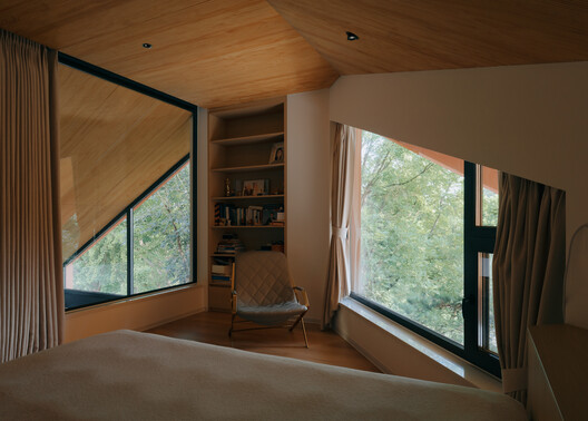 House of  Rasing the Umbrella / Chaoffice - Interior Photography, Wood, Glass, Bedroom