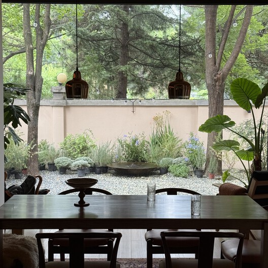 House of  Rasing the Umbrella / Chaoffice - Interior Photography, Dining room, Wood, Table, Chair, Lighting, Glass