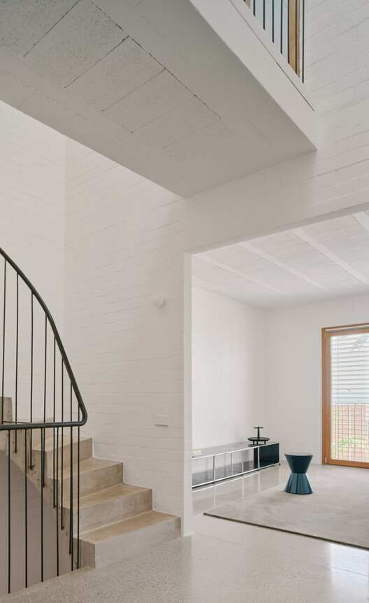 Casa PR21 / Alventosa Morell Arquitectes Casa PR21 / Alventosa Morell Arquitectes - Interior Photography, Wood, Stairs, Handrail