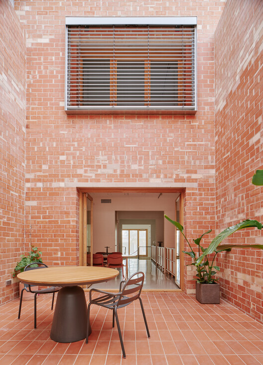 Casa PR21 / Alventosa Morell Arquitectes Casa PR21 / Alventosa Morell Arquitectes - Interior Photography, Brick