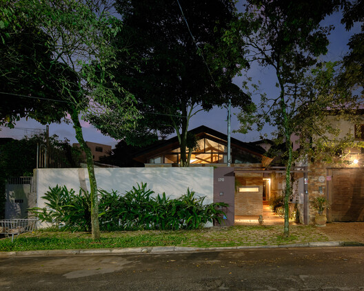 Caraçá Residence / 23 SUL - Exterior Photography, Courtyard