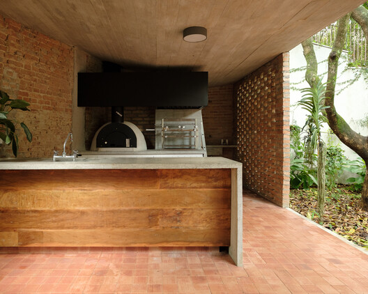 Caraçá Residence / 23 SUL - Interior Photography, Kitchen, Wood, Brick, Countertop