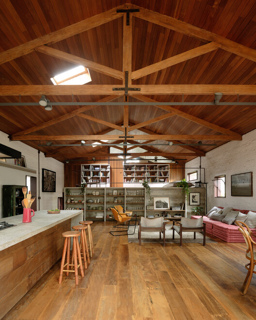 Caraçá Residence / 23 SUL - Interior Photography, Wood, Lighting, Beam, Shelving, Chair