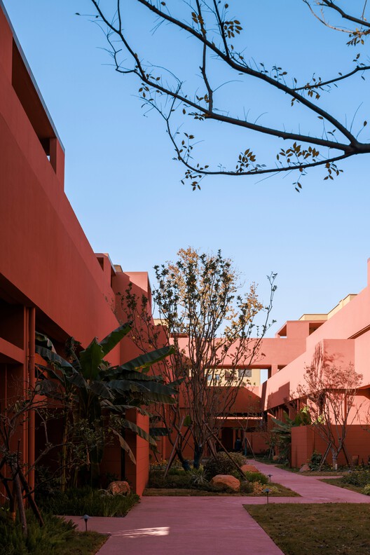 Jiashan Dayun Landison Manor / HB ARCHITECTS + NATURE TIME ART Jiashan Dayun Landison Manor / HB ARCHITECTS + NATURE TIME ART - Image 6 of 36