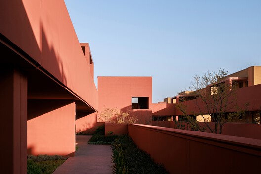 Jiashan Dayun Landison Manor / HB ARCHITECTS + NATURE TIME ART Jiashan Dayun Landison Manor / HB ARCHITECTS + NATURE TIME ART - Image 1 of 36