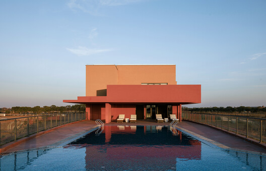 Jiashan Dayun Landison Manor / HB ARCHITECTS + NATURE TIME ART Jiashan Dayun Landison Manor / HB ARCHITECTS + NATURE TIME ART - Image 3 of 36