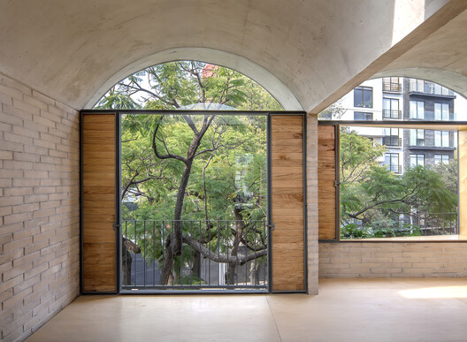Porfirio Building / ViGa Arquitectos Porfirio Building / ViGa Arquitectos - Interior Photography, Wood, Arch, Glass