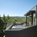 Portola Valley Home  / Schwartz and Architecture - Houses
