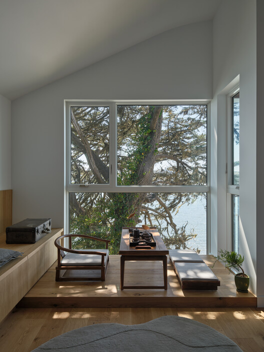 Mr. Fool Moves a Mountain / Schwartz and Architecture Mr. Fool Moves a Mountain / Schwartz and Architecture - Interior Photography, Wood, Lighting, Glass, Chair