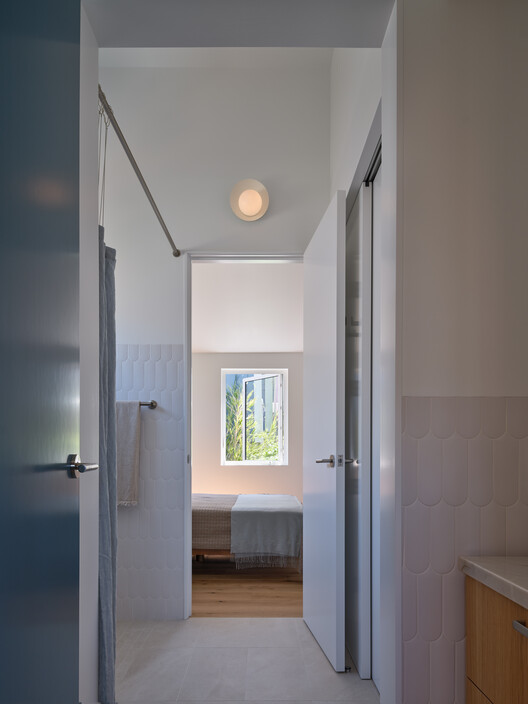 Mr. Fool Moves a Mountain / Schwartz and Architecture Mr. Fool Moves a Mountain / Schwartz and Architecture - Interior Photography, Wood, Lighting, Glass