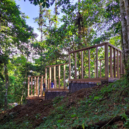 Chocó Pambil Refuge / Minqa Atelier Chocó Pambil Refuge / Minqa Atelier - Exterior Photography, Wood, Forest, Handrail