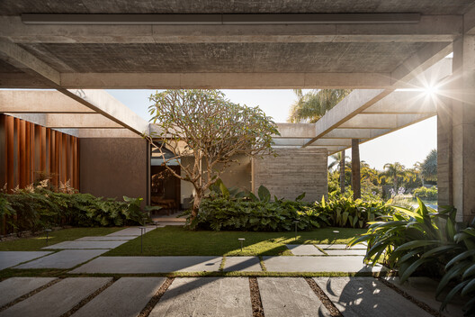 Zimbro House / Stemmer Rodrigues Arquitetura Zimbro House / Stemmer Rodrigues Arquitetura - Image 2 of 32