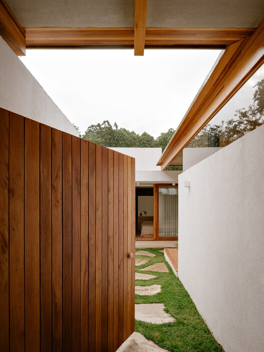 Yoshi House / AR Arquitetos Yoshi House / AR Arquitetos - Image 22 of 24