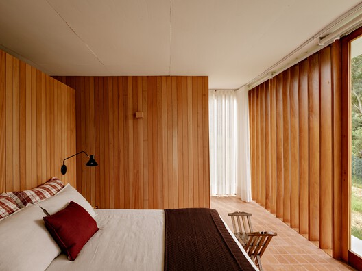 Yoshi House / AR Arquitetos Yoshi House / AR Arquitetos - Interior Photography, Wood, Bedroom, Bed