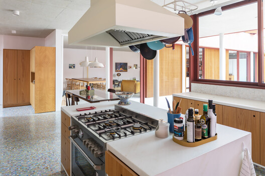 House in São Paulo / André Vainer Arquitetos House in São Paulo / André Vainer Arquitetos - Interior Photography, Kitchen, Wood, Countertop, Chair