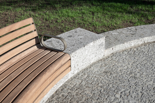 Centro Piacentiniano / CN10 architetti Centro Piacentiniano / CN10 architetti - Exterior Photography, Concrete, Bench