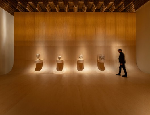 Antiquity exhibition at Wawel castle / NArchitekTURA Antiquity exhibition at Wawel castle / NArchitekTURA - Interior Photography, Wood, Lighting
