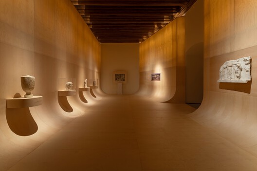 Antiquity exhibition at Wawel castle / NArchitekTURA Antiquity exhibition at Wawel castle / NArchitekTURA - Image 6 of 19