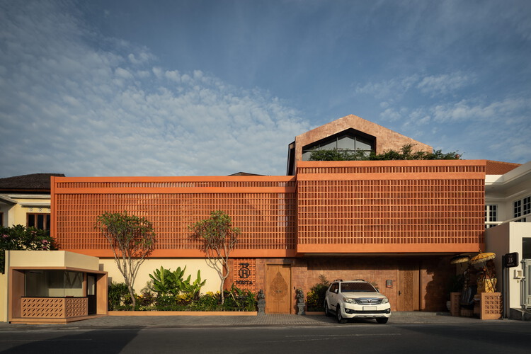 B Nesta Residence / UOS Architecture Studio