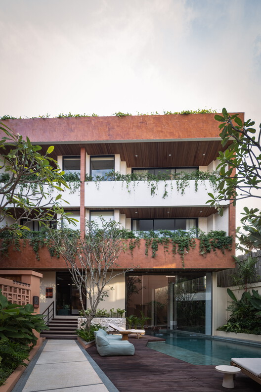 B Nesta Residence / UOS Architecture Studio B Nesta Residence / UOS Architecture Studio - Exterior Photography, Garden, Courtyard