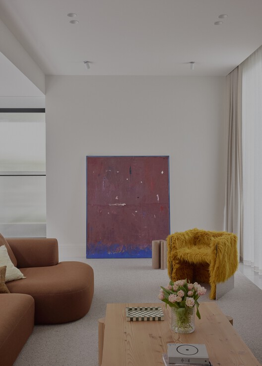 Strathmore Courtyard House / Studio Ceravolo Strathmore Courtyard House / Studio Ceravolo - Interior Photography, Living Room, Wood, Sofa