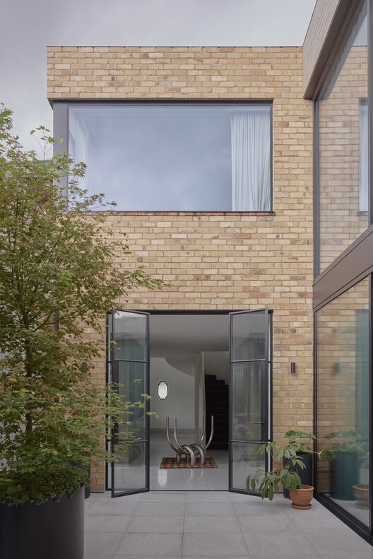 Strathmore Courtyard House / Studio Ceravolo - Exterior Photography, Brick, Door