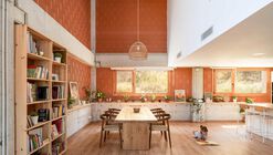 Arlo House / Luis Royon Barea and Andreu Arévalo Llàcer